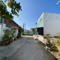 Cần Bán Nhà Gác Lửng Kiên Cố, Có Sân Đậu Ô Tô . Xã Vĩnh Thạnh. Nha Trang.79,8M- Ngang5,5M. 1Ty 750 Triệu