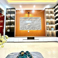 Bán Nhà Đẹp Nghĩa Tân 41M - Ngõ Thông Gần Phố - Oto - Nội Thất Đẹp - An Sinh Tuyệt Vời