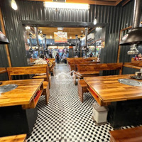 Bán Nhà Mặt Phố Vip Cầu Giấy Khu Phố Nổi Tiếng Kinh Doanh Sầm Uất 90M2 Cho Thuê 80 Triệu Tháng