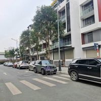 Bán Nhà Đức Giang, Thượng Thanh, 76M2, 5 Tầng, Giá Bán 17.3 Tỷ, Liền Kề Khu Vực Nhà Đẹp, Kinh Doanh Tốt