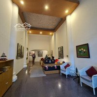 Không Thể Bỏ Qua Siêu Phẩm Này Apartment Tây Hồ - Quảng An - Lô Góc - 5M Ra Mặt Phố Tầng 1 Sân Vườn