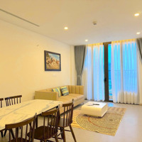 Căn Hộ 2 Phòng Ngủ Ven Sông Với Tầm View Ôm Trọn Cả Thành Phố Và Hai Bên Bờ Sông Hàn Thơ Mộng