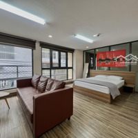 Cho Thuê Căn Hộ Châu Âu 1 Phòng Ngủ- 70M2, Mới 100% Ngay Phan Xích Long, Quận Phú Nhuận. 2 Cửa Sổ Đón Nắng