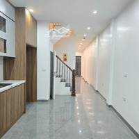 Yên Lãng 55M X 5 Tầng Thang Máy. Cách Mặt Phố 15M. Nhà Đẹp Ở Luôn. Liên Hệ: 0989388246