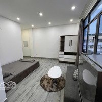 Phòng Cửa Sổ Lớn Thang Máy Full Nội Thất Giáp Quận 10 Giá Siêu Rẻ Tiện Nghi Đầy Đủ