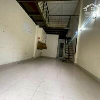 Bán nhanh đất Gia Thượng Long Biên 30m2 mt 3.5m chỉ hơn 4 tỷ tặng nhà cấp 4 ngõ ô tô