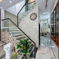 Sụp Hầm! Giá Cực Rẻ! Nhà Đẹp 4 Tầng Ở Mặt Tiền Đường Nguyễn Hoàng: 60M2, 4X15M - 4 Pn
