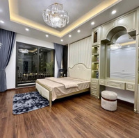Bán Nhà Mặt Phố Víp Nguyễn Lân - Ô Tô Đỗ Cửa - 1 Nhà Ra Phố - Kd Văn Phòng - Spa. Tặng Nt Cực Đẹp