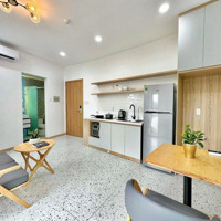 Căn Hộ Tách Bếp Ban Công Hot Nhất Q4
