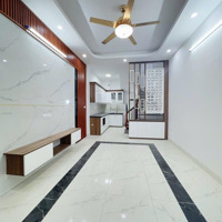 Bán Nhà Bát Khối, Long Biên 30M2, 4 Tầng, 3 Ngủ, Ngõ 2.5M, Ô Tô Cách 15M - Giá Tốt 3.7 Tỷ