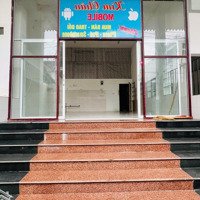 Mặt Bằng Rộng Ưu Đãi Dịp Tết, Sạch Sẽ Thoáng Mát
