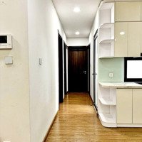 Bán Nhà Tập Thể Giảng Võ, Ngọc Khánh, Ba Đình, Lô Góc, 3 Ngủ, 2 Vệ Sinh 2 Thoáng, Sân Để Xe Rộng