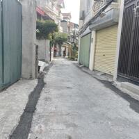 Bán 94m đất ngõ 68 Nguyễn Văn Linh tổ 14 Thạch Bàn, 7 chỗ vào nhà thoải mái