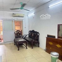 Chính Chủ Cho Thuê Căn Nhà Tập Thể Nhà H4 Nguyễn Công Trứ, Tầng 5, Diện Tích 60M2, 0975502218