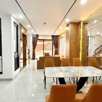 Cho Thuê Nhà Diện Tích Rộng, Giá Siêu Rẻ, Nội Thất 5 Sao, Gara Ô Tô Chỉ Với Giá Bán 10 Triệu/ Tháng.