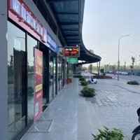 Cho Thuê Shop Chân Đế Toà P3 Đã Hoàn Thiện, Set Up Đồ Vào Kinh Doanh Luôn.