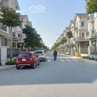 Biệt Thự 135M2. Cách Chợ Ninh Hiệp 3Km. Cách Aeon Long Biên 6Km. Biệt Thự Centa Vsip Bắc Ninh