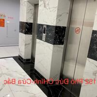 Cho thuê văn phòng Tây Hồ, Gần Đường Thanh Niên, tòa nhà 12 tầng trống Dt 85m2/giá 20tr/tháng