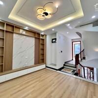 Hạ giá siêu phẩm Ngô Quyền- 42m2- ô tô đỗ cổng- nhỉnh 7 đ