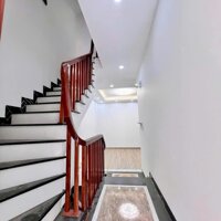 Hạ giá siêu phẩm Ngô Quyền- 42m2- ô tô đỗ cổng- nhỉnh 7 đ