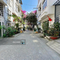 Hẻm Xe Hơi 6M Ngay Sau Lưng Đại Học Hutech (4.5X16) 5 Tầng Phù Hợp Ở Hoặc Cho Thuê