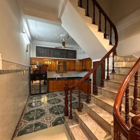 Cho Thuê Nhà Riêng Nguyên Căn 5 Tầng Tại Hàng Bột, Đống Đa, Hà Nội, 60 M2, 4 Phòng Ngủ 3 Vệ Sinh