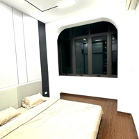 Tây Sơn - Đống Đa - Tặng Full Nội Thất - Cách Mặt Phố 30M - Lô Góc Thoáng Sáng