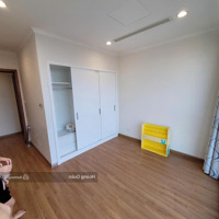 Cho Thuê Căn Hộ Royal City 112M2, 3 Phòng Ngủview Đẹp, Giá Chỉ 22 Triệu/Tháng Tại Thanh Xuân, Hn