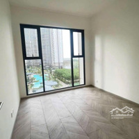 Cho Thuê 1 Phòng Ngủ+ Toà A View Hồ Bơi, Nội Thất Cơ Bản 8 Triệuiệu / Tháng, Lh : 0902779097