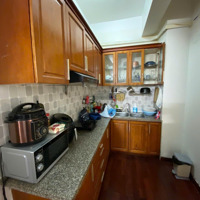 Cho Thuê Chung Cư 137 Nguyễn Ngọc Vũ, 70M2 2 Ngủ 2 Vệ Sinh, Giá Bán 11 Triệu/Tháng Full Nội Thất