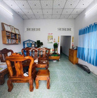Bán Nhà Cáp 4 Dĩ An Khu Trung Tâm Gần Cụm Trường Học Giá Chỉ 1Tỷ 890 Triệu