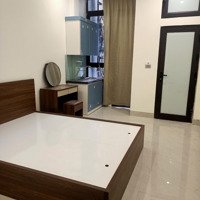 Cho Hộ Gia Đình Thuê Căn Hộ Dich Vụ Khép Kín Trong Khu Phố Chùa Bộc Ô Tô Đỗ Cửadiện Tích70M , 3 Phòng Ngủ2Vs