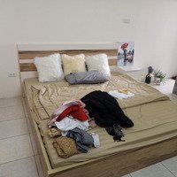 Cho Hộ Gia Đình Thuê Căn Hộ Dich Vụ Khép Kín Trong Khu Phố Chùa Bộc Ô Tô Đỗ Cửadiện Tích70M , 3 Phòng Ngủ2Vs