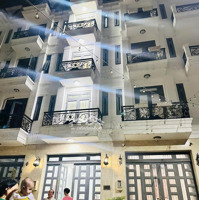 Căn Nhà Phố Đúc 4 Lầu, Có Thang Máy, 5 Phòng Ngủ, Giá Rẻ Hơn Khu Vực 500 Triệu