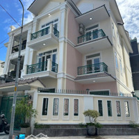 Cho Thuê Căn Hộ Dịch Cao Cấp 1 Phòng Ngủ 2 Vệ Sinhgiá Bán 10.5 Triệu/ Tháng. Liên Hệ: 0937008276