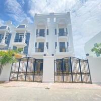 NHÀ 1 TRỆT 3 LẦU ĐƯỜNG NHỰA HẺM SÂN BIA PHÚ TÂN