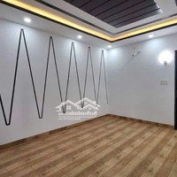 Cho Thuê Nhà Mặt Tiền Đường Lê Hồng Phong, Gần Trường Nguyễn Hiền, Phước Hải, Nha Trang
