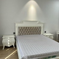 Cho Thuê Nhà Kdc Him Lam Q7 Dt: 10X20M Giá Thuê 70 Triệu/Tháng Full Nội Thất Vị Trí Đẹp Liên Hệ: 0911775888