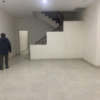 Cho Thuê Nhà 4 Tầng Khu Tái Định Cư Phú Diễn, Cạnh Trường Dh Tài Nguyên Môi Trường, Ô Tô Đỗ Cửa