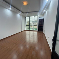 Cho Thuê Văn Phòng Tầng 3 Có Thang Máy, Hoàng Ngân 70M2 Giá Chỉ 8 Tr/Th - 0915351365