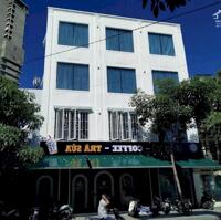 CHO THUÊ NHÀ 4 TẦNG MẶT TIỀN KINH DOANH NGUYỄN THIỆN THUẬT 300M2, NGANG 20M, GIÁ CHỈ 35TR/ THÁNG