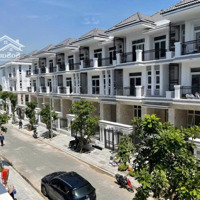Cần Bán Gấp Biệt Thự The Peak Garden - Đường Trung Tâm Tài Chính Phú Mỹ Hưng ( Nguyễn Lương Bằng)
