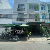 Bán Đất - Tặng Tòa Phòng Trọ Cho Thuê 3 Tầng Doanh Thu 30 Triệu/Th Sau Lưng Đh Kinh Tế. Giá Rẻ Nhất Tt