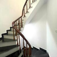Nhà ngõ thông 138 Hạ Đình 30m2 x5 tầng; MT 3.9m giá 7.5 tỷ Quận Thanh Xuân