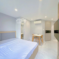 Căn Hộ 1 Phòng Ngủmới 100% Vừa Vào Nội Thất - Khu Dân Trí Cao - Nt Sang Trọng Chưa Qua Sd