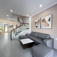 Cho Thuê Nhà Phố Đẹp Xuất Sắc Tại Sun Casa Central, 14 Triệu, 157M2