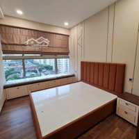 Cần Cho Thuê Căn Hộ Scenic Velley 1, Cách Đh Rmit 5'', Chỉ 18 Triệu, 2 Phòng Ngủ. Liên Hệ: 0916529786