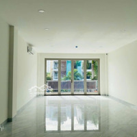 Cần Cho Thuê Sàn Tầng Trệt Làm Vp Khu Him Lam Q. 7 Mặt Tiền Đường D1.Diện Tích100M2. Giá 20 Triệu/Tháng