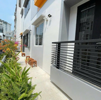 Bán Nhà Góc 2 Mặt Tiền Đường Hoa Đào Phú Nhuận (10X15M)Kc: Trệt 3 Tầng - Hđt: 130 Triệu/Th - Giá Bán 39 Tỷ