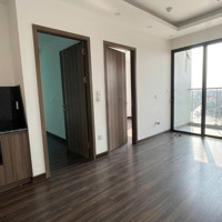 Cho Thuê Căn Không Đồ 2 Ngủ Có Tủ Bếp Và Điều Hoà Hoàng Huy Commerce Giá Bán 6 Triệu - Liên Hệ: 0396.044.469